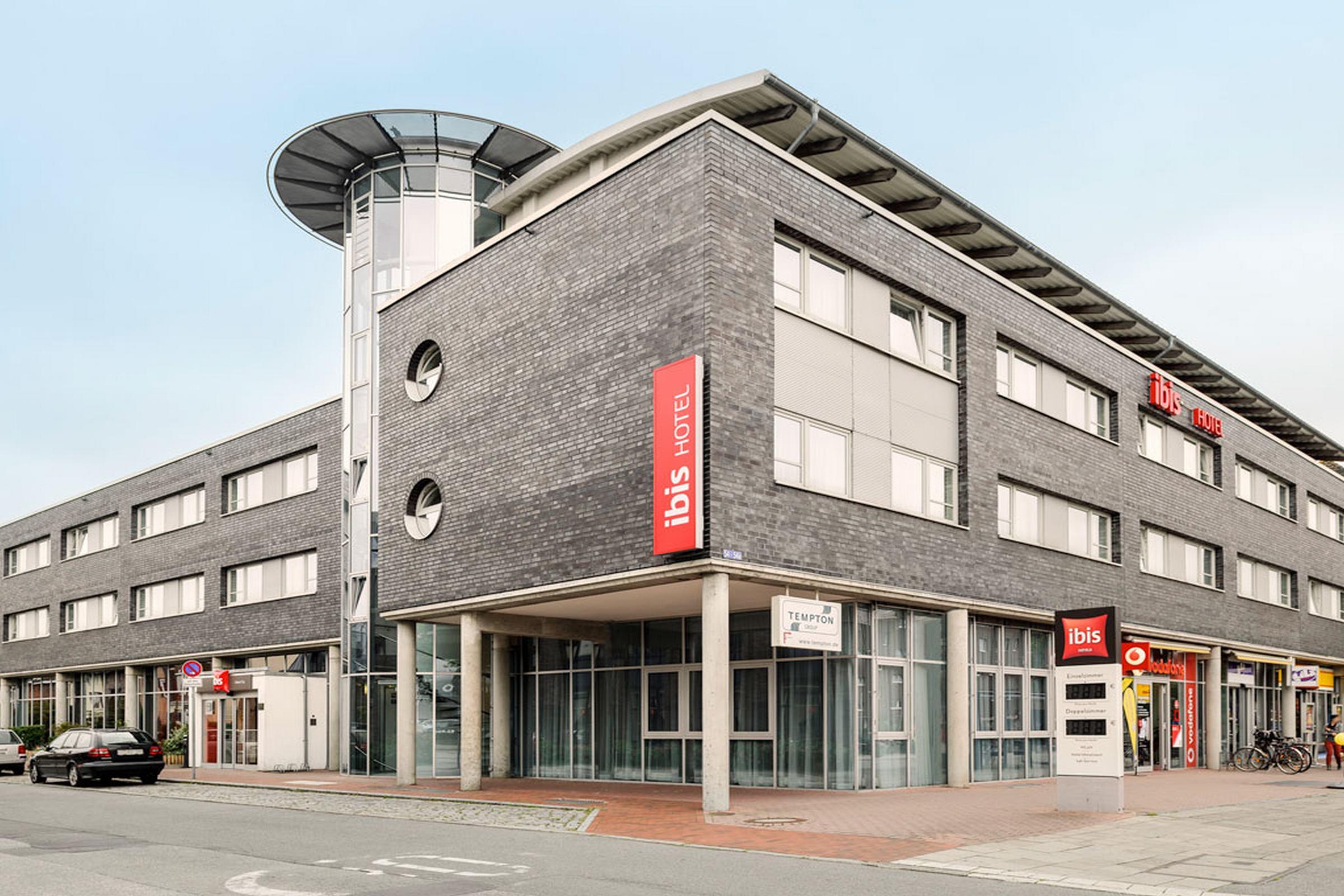 Hotel Ibis Luebeck City Exterior foto